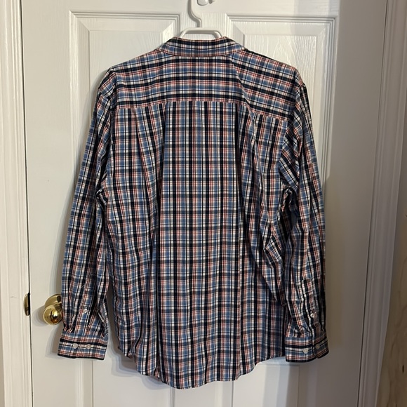 Denver Hays. Long Sleeve button up dress shirt. Men’s medium. Good condition - Picture 2 of 4